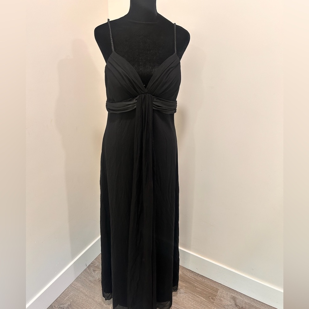 White house black market sz 8 Long black spaghetti strap dress